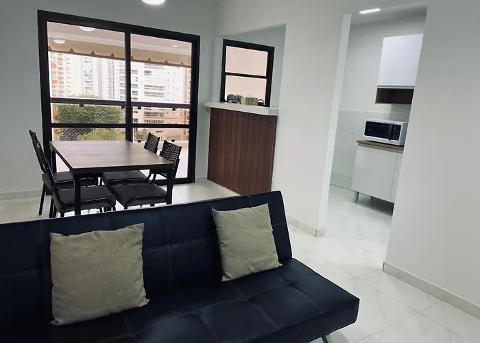 Pitangueiras 2, Dois Dormitorios, Piscina Aquecida, 100 M Da Praia, Duas Vagas De Garagem, Completo